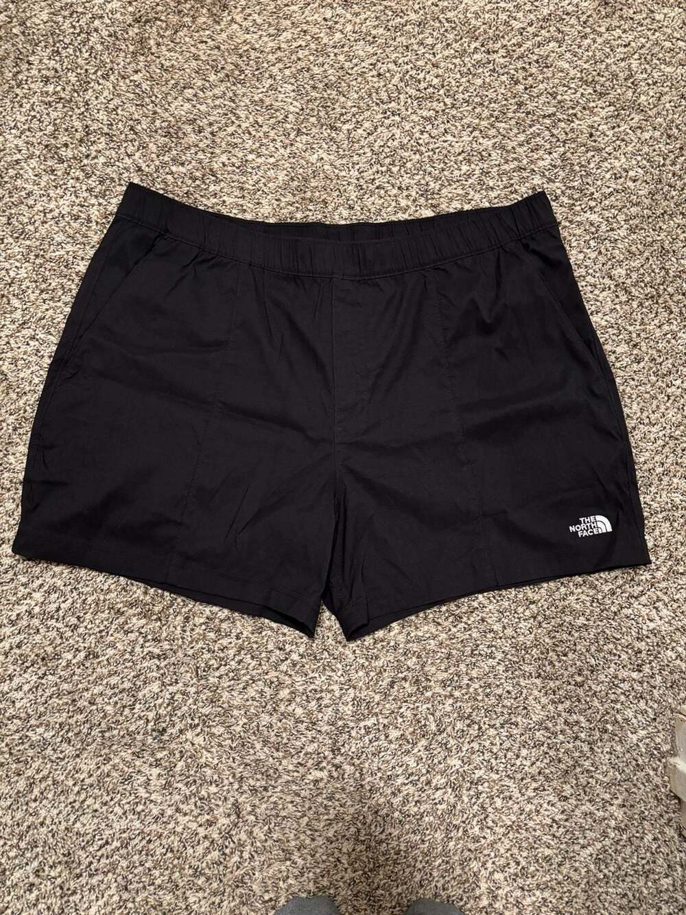 The North Face Men's stretchy but durable Active Shorts. NWOT. XL